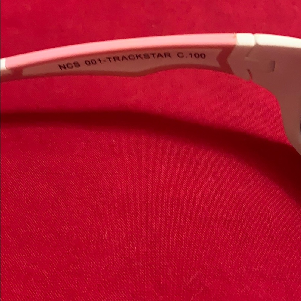 Sunglasses - Picture 4 of 5